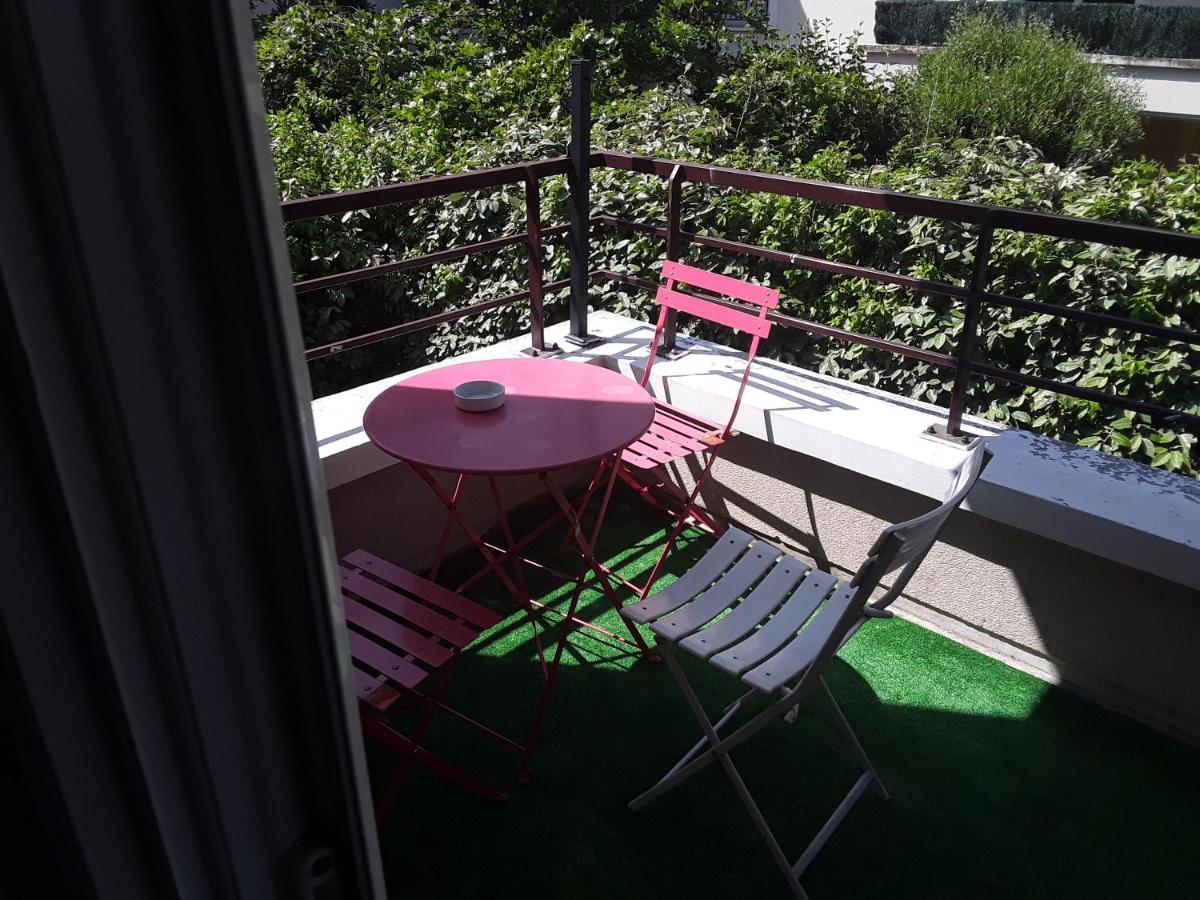 Apartamento Heyzie Pontault-Combault Exterior foto